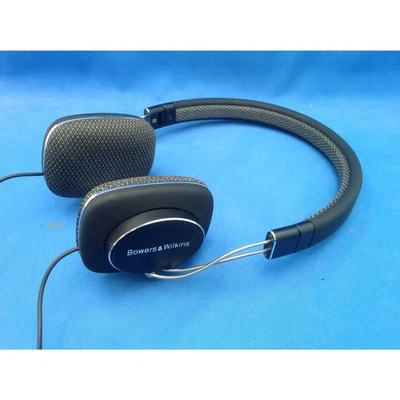Bowers & Wilkins P3 Headphones On-Ear Black, Foldable With Hard Case - Image 1 of 4