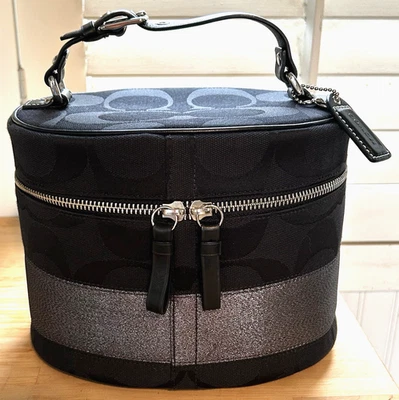 Bolso de Viaje Estuche Cosmético COACH Signature Cuero Jacquard Ovalado Cremallera 40254 Negro Foto 1 de 4