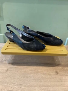 Vintage Rangoni Navy Blue Leather Slingback Mini Heels Size 8 - Picture 1 of 10