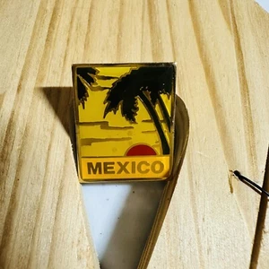 Mexico Lapel Hat Pin Back Vintage Rare Souvenir Travels Beach Sunset - Picture 1 of 3