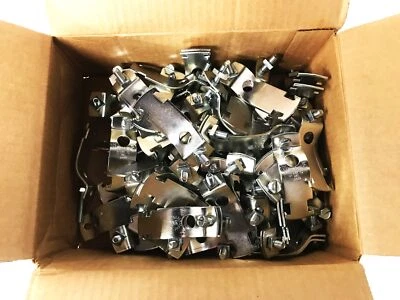 Abrazadera de conducto rígido de acero galvanizado Thomas & Betts 703-2EG [Caja de 50] Nuevo de Lote Antiguo Foto 1 de 4