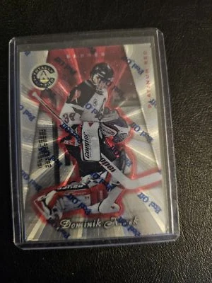 1997-98 Pinnacle Totally Certified Pinacle Dominik Hasek Platinum Red 3907/4299 - Image 1 of 2