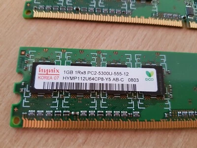 Hynix HYMP112U64CP8-Y5 AB-C  (2GB DDR2 PC2-5300U 667MHz DIMM 240-pin) Memory - Image 1 of 2