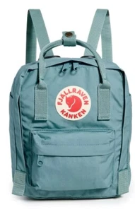 Mini mochila azul cielo Fjallraven Kanken para mujer nueva sin etiquetas - Imagen 1 de 7