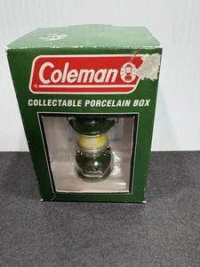 2000 Coleman LATERNE Porzellan Klappschatulle Miniatur Schmuckschatulle 3 Zoll - Bild 1 von 10