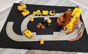 Fisher Price GeoTrax Mt. Blast Construction Set w/ Bulldozer Train & Controller - Picture 1 of 11