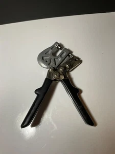 Malco PL1 Metal Stud Punch Lock Crimper Tool Made In U.S.A. Excellent condition - Picture 1 of 6