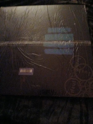 Spooky by Lush (Record, 2023) Foto 1 de 2