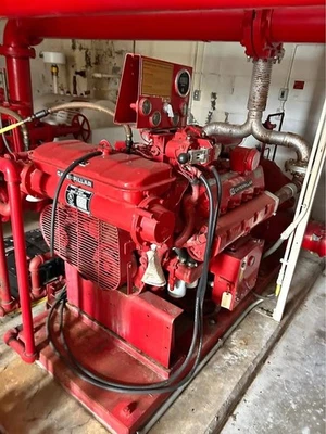 Пожарный насос дизельного двигателя Caterpillar PATTERSON) 3208 6x6 / 121 л.с. / 1500 галл/мин - Изображение 1 из 4