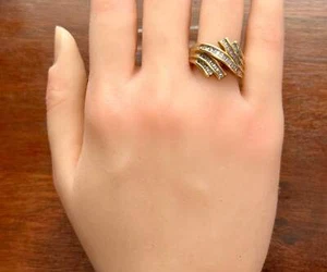 10k Yellow Gold Tapered Baguette Round Diamond Bypass Style Ring Sz 6.75 - Picture 1 of 7