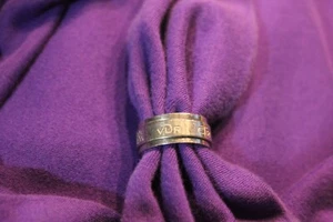 Stainless Steel Spinner Ring CTR In 10 Languages Size 8.5 - Picture 1 of 6