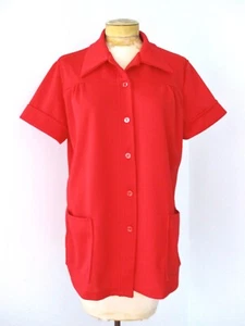 De Colección Años 60 70 Rojo Poli Tejido Botón Uniforme Esteticista Salón Calzoncillo Top Bolsillos L/XL - Imagen 1 de 5