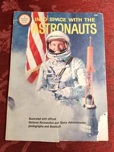 RARE Into Space With the Astronauts Spotlight Wonder Book - Picture 1 of 2