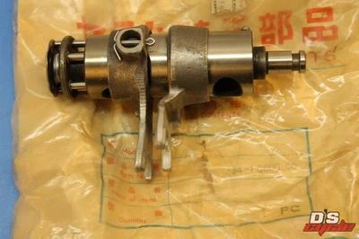 NOS NEW YAMAHA SHIFTER ASSEMBLY L5T 1968-70 PART# 234-18500-00 - Image 1 of 4