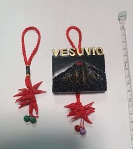 calamita da appendere 7x6cm vesuvio souvenir napoli + portachiavi corni rossi - Picture 1 of 2