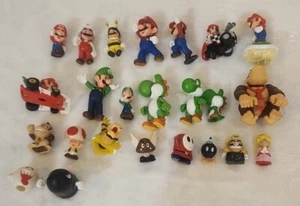 Mario Bros - Action Figure - Lot Of 24 Figures - Picture 1 of 3