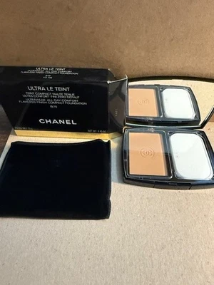 Chanel Ultra Le Teint Ultrawear All day Comfort Flawless Finish Foundation B70 - Image 1 of 4
