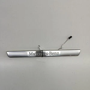 MB GLA X156 Rivestimento soglia anteriore destro A2466805400 2.10 Diesel 125 kW - Picture 1 of 10