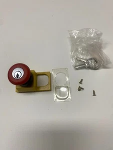 Allen Bradley BULLETIN 140-N4 Keyed Emergency Stop Button - Picture 1 of 2