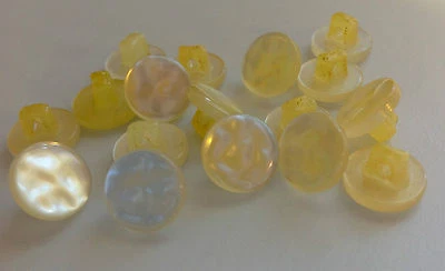 Pack de 20 botones perlados vintage Foto 1 de 3