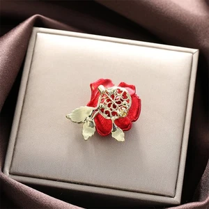 Temperament Classic Diamond Red Rose Brooch High-end Suit Accessories Jewelr _pu - Picture 1 of 6