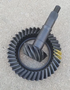 GM 8.5" Chevy 10-Bolt 8.6" Ring & Pinion Gears - 3.55 Ratio Gear Set NEW - Picture 1 of 1