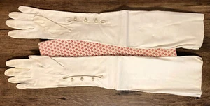 Pair of Vintage 21" White Ladies' Leather Gloves w Pearl Buttons & Original Box - Picture 1 of 5