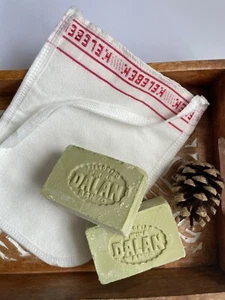 Discover Turkish Hammam Bliss: Exfoliating Mitt & Olive Oil Soap Set - Picture 1 of 7