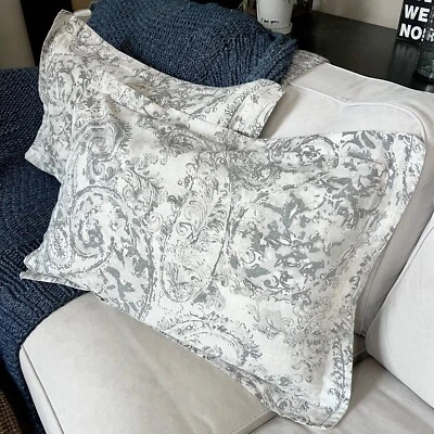 2 Pottery Barn Jaylinn Paisley Print STANDARD Pillow Shams Gray Cotton/ Linen PB Foto 1 de 4