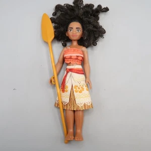 Muñeca Princesa MOANA Disney Store 10" de Alto con Juguete de Remo - Imagen 1 de 5