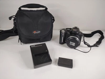 Kodak EasyShare P850 5.1MP 12X Optical Zoom Digital Camera Black Bundle Works - Image 1 of 4