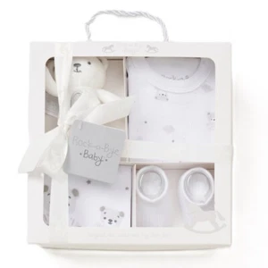 NEWBORN BABY GIFT SET UNISEX BOXED WHITE LAYETTE CLOTHES BOYS GIRLS 0-3 MONTHS - Picture 1 of 9
