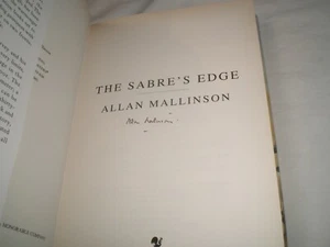ALLAN MALLINSON - The Sabre's Edge SIGNED 1/1 Hb - 2003 - MATTHEW HERVEY book 5 - Bild 1 von 2
