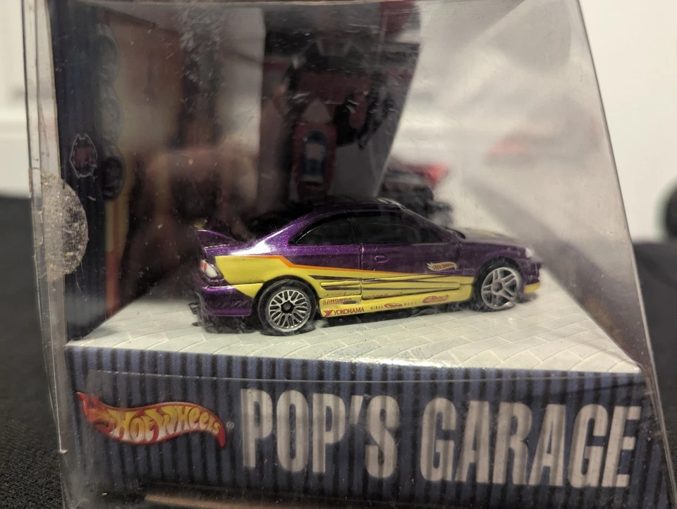 WHEEL ERROR Honda Civic Si - 2001 Hot Wheels Pop's Garage Set  - Image 1 of 4