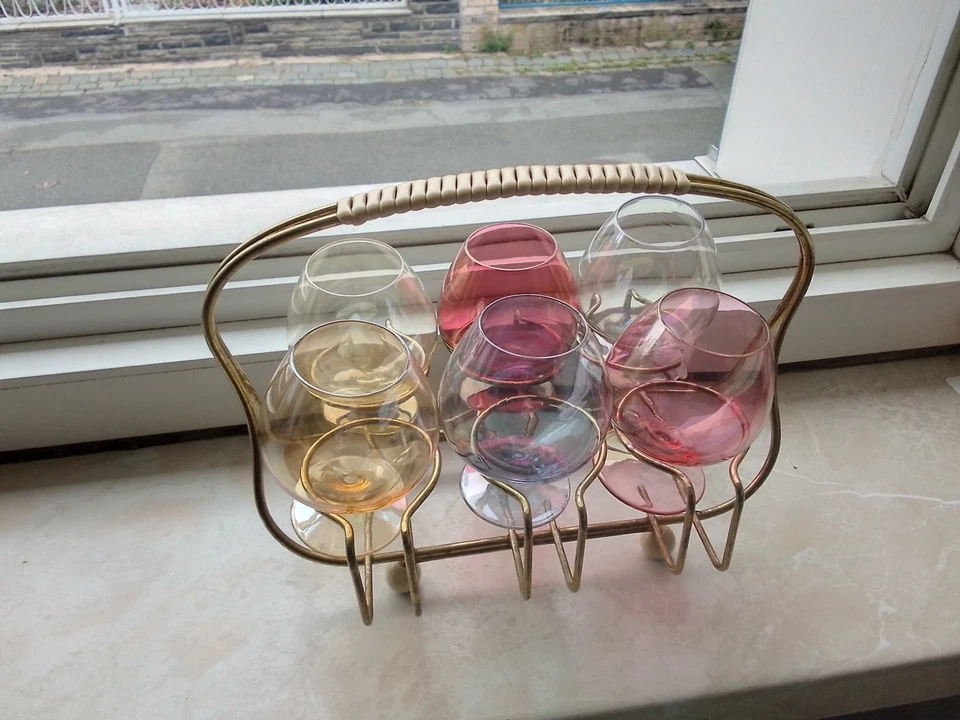 6 alte Schnapsgläser Cognacgläser im Ständer - Bild 1 von 4