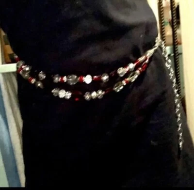 白宫黑市全新带标签 68 美元 XS/S 链带红色透明水晶银色闪亮 — 第 1/4 张图片