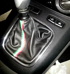 FIAT IDEA Multijet CUFFIA CAMBIO adatta VERA PELLE NERA CON TRICOLORE - Imagen 1 de 2