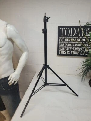 Adjustable Portable Tripod Stand / R1 T1 - Image 1 of 3