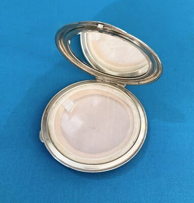 Ancien poudrier en argent massif poinçonné Collection poudre de riz no Minerve - Photo 1/4