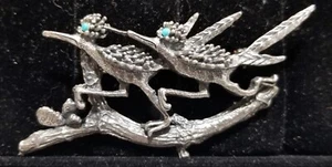 Vintage DOUBLE ROADRUNNER PIN Brooch SILVER Tone Metal Turquoise Color Eyes - Picture 1 of 6