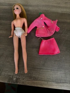 Topper Dawn Doll wearing Strawberry Sundae 726 - Picture 1 of 4