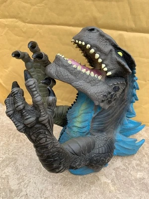 TOHO 1998 GODZILLA DINOSAUR RUBBER HAND PUPPET Movie Prop by Resaurus - Image 1 of 2