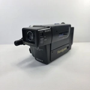 Sony CCD-M7U Video 8 Video Camera Recorder - Picture 1 of 10