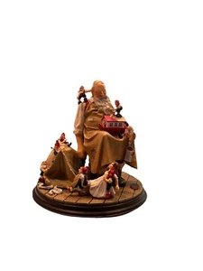 The Rockwell Heirloom Santa Collection Santa’s Helpers 82394 Figurine - Picture 1 of 3