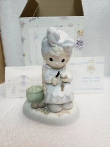 Precious Moments "ALWAYS TAKE TIME TO PRAY"  Figurine #PM952 Members Only - Picture 1 of 4