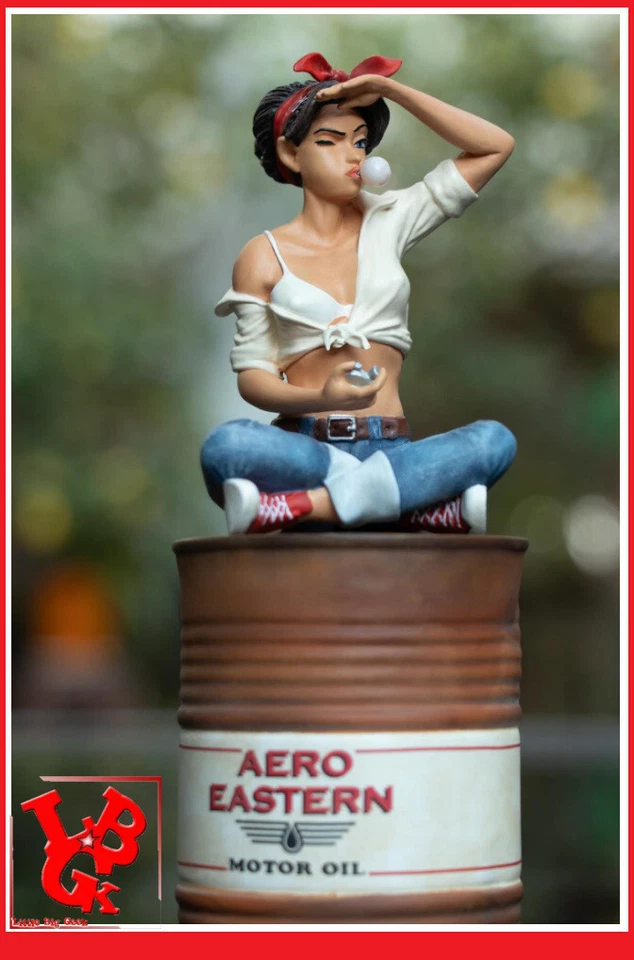 LILLIE ROADRUNNER Aero Eastern Fane Statue Attakus resine BD Pin up sexy # NEUF - Photo 1/1