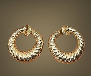 Van Cleef & Arpels 18k Yellow Gold Fluted Hoop Earrings