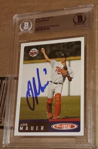 JOE MAUER MINNESOTA TWINS SIGNED AUTOGRAPHED TOPPS TOTAL ROOKIE CARD BAS SLABBED - Picture 1 of 3