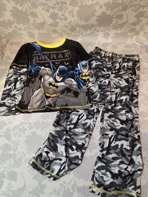 NWT DC Comics Boy's 2p Batman Loose Fit PJ set, Black Camo, S (6/7) - Image 1 of 4