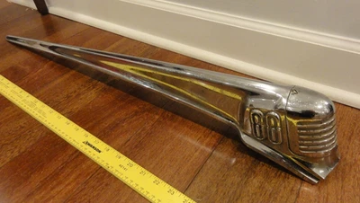 Oldsmobile 88 1950 guardabarros trasero corona moldura lanzas #5939667 L H Foto 1 de 4